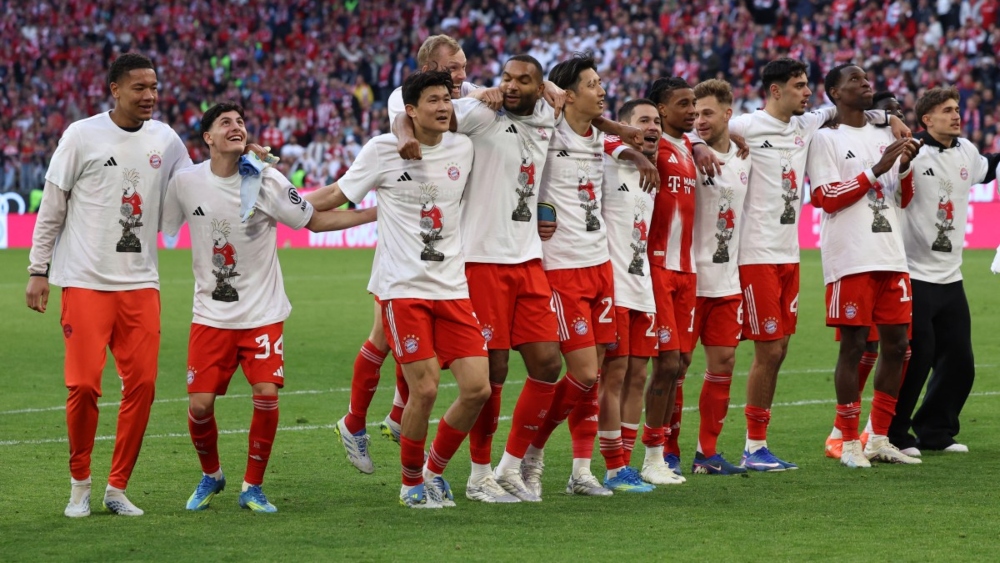 Kane scores as Bayern sink Stuttgart to claim Bundesliga title